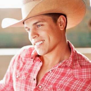 Dustin Lynch