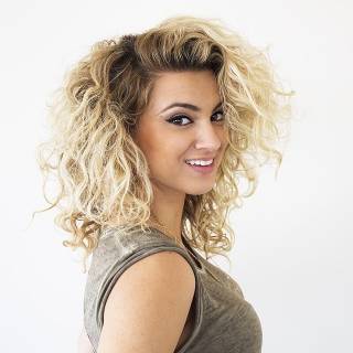 Tori Kelly