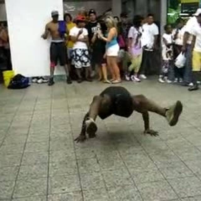 Breakdance: Biểu diễn tự do 9