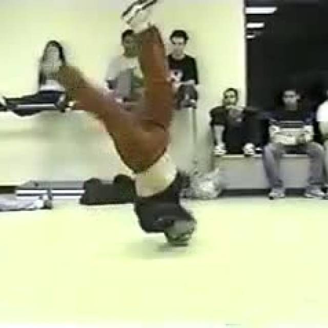 Breakdance: Biểu diễn tự do 13