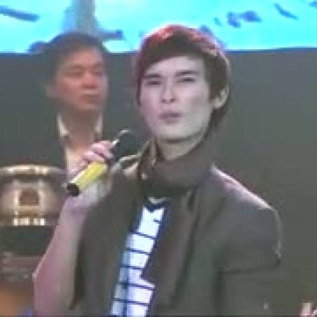 Vẫn chờ tình em (live)