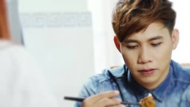 Tiếng Khóc Trẻ Thơ