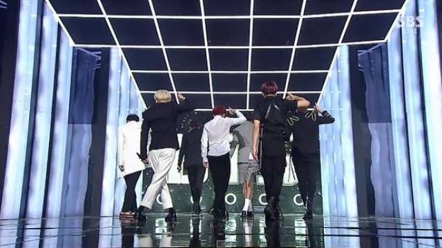 Dope (Inkigayo 28.06.15)