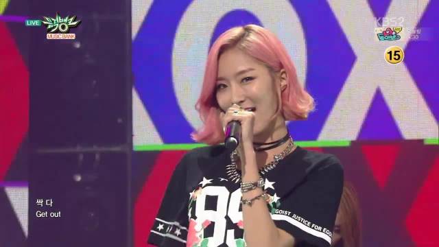 XOX (Music Bank 31.07.15)