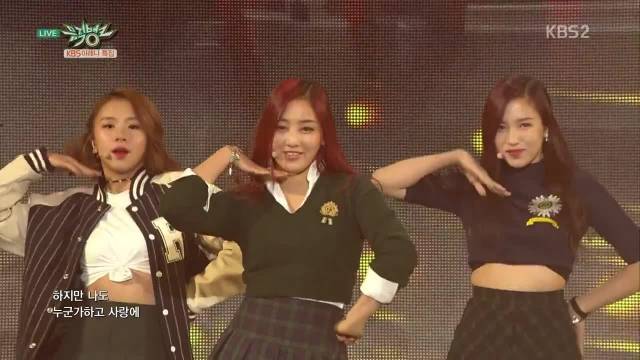 Like OOH-AHH (Music Bank 27.11.15)