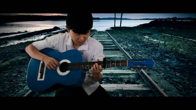 Bước Chân Lẻ Loi (Guitar Version)