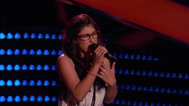 Style - Ivonne Acero (The Voice US SS9 - Ep 2)