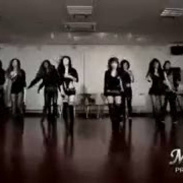 I go crazy because of  you dance (T-ara )