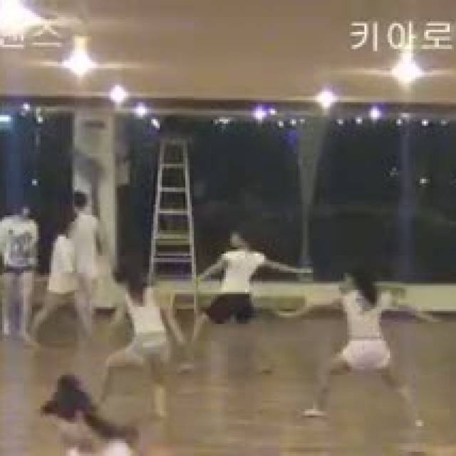 White bird choreography