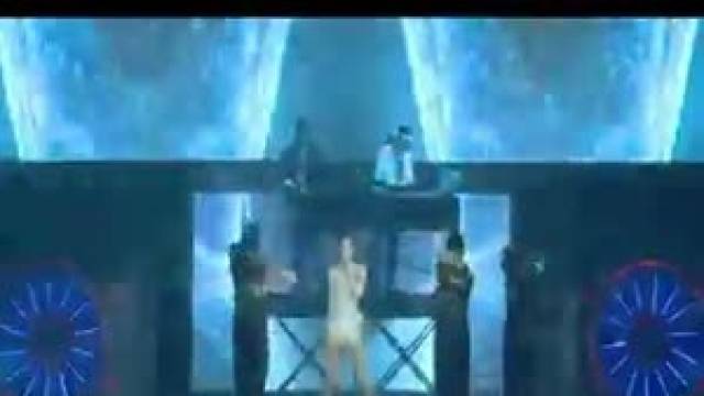 Chỉ Là (Liveshow Hồ Ngọc Hà Live Concert 2011)