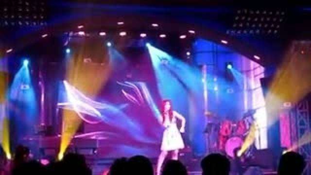 Proud of You  (Liveshow Phòng Trà MTV )