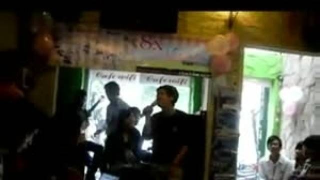 Mưa Trên Phố Bay Xa (Live)