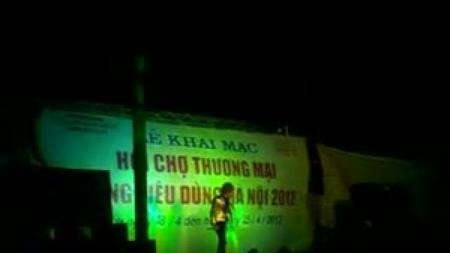 Càng Quên Càng Xa Càng Nhớ ( Live Công Viên Hòa Bình )