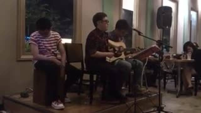 Chỉ là (live)