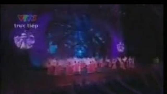 Về Hát Giữa Mùa Xuân (Live)