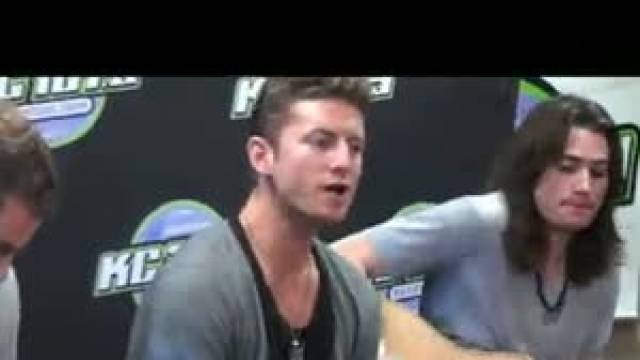 Worry About You ( Live Exclusive At KC 2013 )