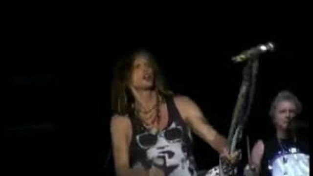 Crazy ( Live Colombia 2011 )