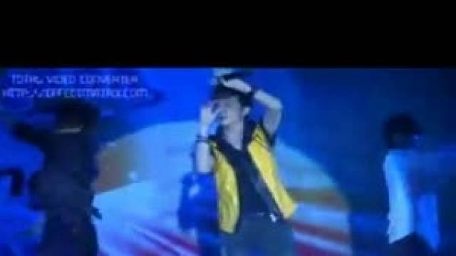 Bay Giữa Ngân Hà (Remix) (Live Vòng Tay Bè Bạn)