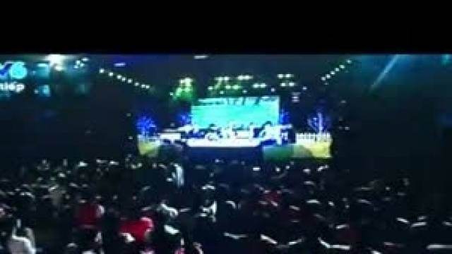 Kí Ức Sân Trường (Live Nguyễn Văn Chung Và Những Người Bạn)