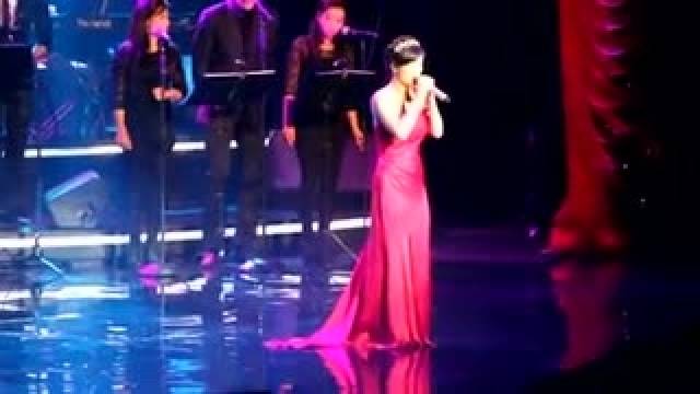 Bên Em Là Biển Rộng (Live)