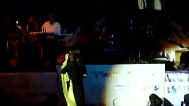 Nửa Vầng Trăng (Live)