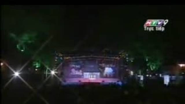 Còn Lại Tình Yêu (Live)