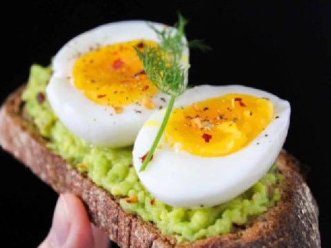 10 lợi ích đáng kinh ngạc khi ăn trứng mỗi ngày