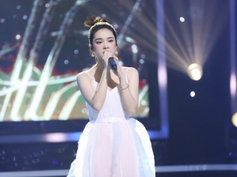Quỳnh Lương gây tranh cãi trong lần đầu khoe giọng trên sóng truyền hình