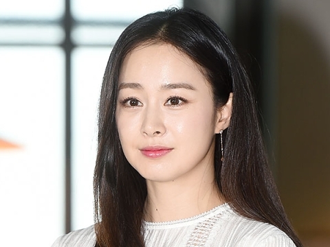 Kim Tae Hee lao đao vì tin đồn trốn thuế