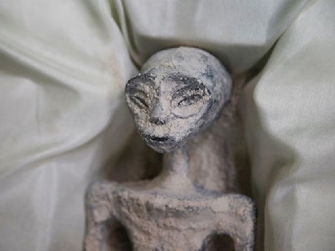 Sự thật về thi thể hóa thạch của người ngoài hành tinh tại Mexico 