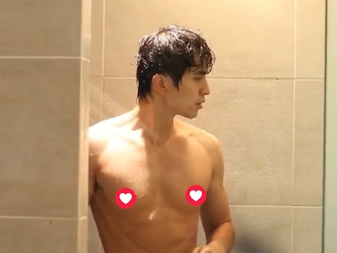Những cảnh tắm 'nóng bỏng' của mỹ nam phim Hàn