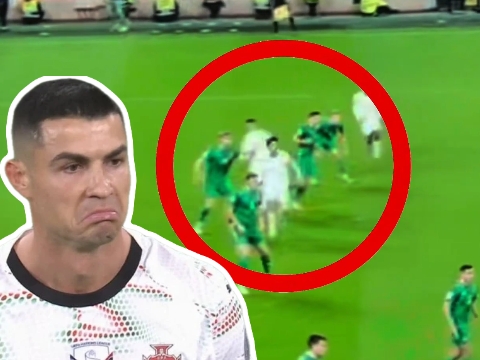 Cận cảnh clip Ronaldo giật cùi chỏ vào người đối thủ
