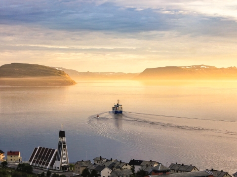 10 vùng đất kỳ lạ mà hoàng hôn không "chạm tới"