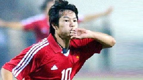 Xem lại bàn thắng của Văn Quyến vào lưới Hàn Quốc tại VL Asian Cup 2004
