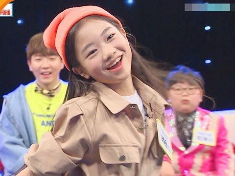 Nhóc tì cover vũ đạo hit ITZY khiến dàn Idol Hàn trố mắt vì quá chất 